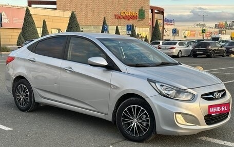Hyundai Solaris II рестайлинг, 2013 год, 885 000 рублей, 3 фотография