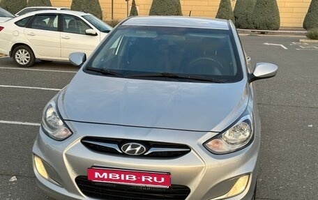 Hyundai Solaris II рестайлинг, 2013 год, 885 000 рублей, 6 фотография