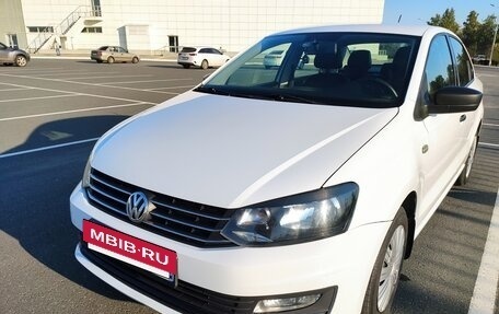 Volkswagen Polo VI (EU Market), 2016 год, 960 000 рублей, 2 фотография
