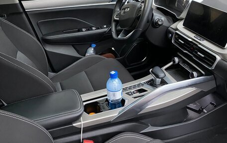 Geely Coolray I, 2022 год, 1 600 000 рублей, 10 фотография