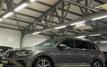 Volkswagen Tiguan II, 2021 год, 3 499 000 рублей, 1 фотография