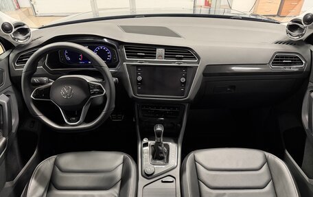 Volkswagen Tiguan II, 2021 год, 3 499 000 рублей, 21 фотография