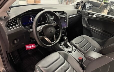 Volkswagen Tiguan II, 2021 год, 3 499 000 рублей, 20 фотография