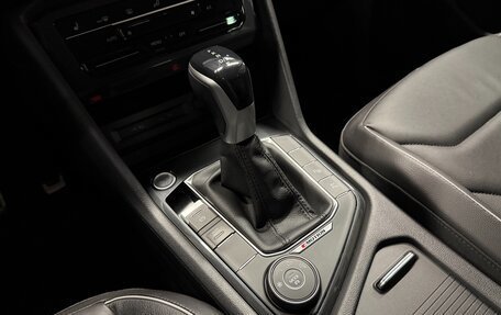 Volkswagen Tiguan II, 2021 год, 3 499 000 рублей, 32 фотография