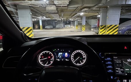 Toyota Camry, 2018 год, 2 700 000 рублей, 5 фотография