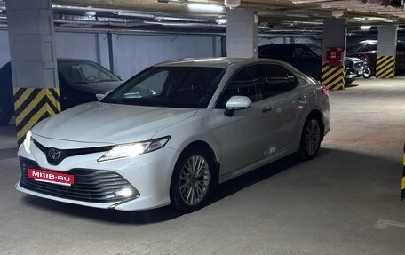 Toyota Camry, 2018 год, 2 700 000 рублей, 3 фотография