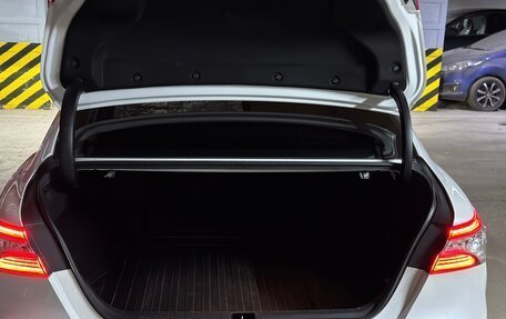 Toyota Camry, 2018 год, 2 700 000 рублей, 12 фотография