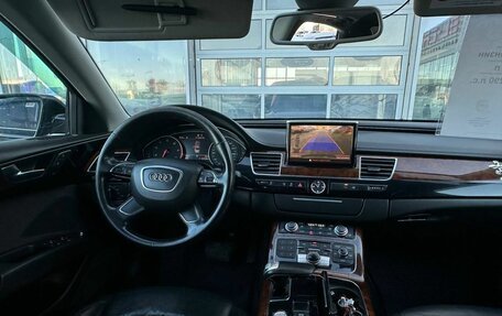 Audi A8, 2011 год, 1 500 000 рублей, 7 фотография