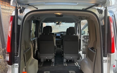 Honda Stepwgn IV, 2019 год, 2 200 000 рублей, 5 фотография