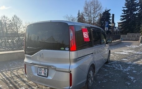 Honda Stepwgn IV, 2019 год, 2 200 000 рублей, 3 фотография