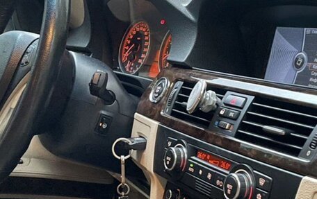 BMW 3 серия, 2009 год, 1 350 000 рублей, 32 фотография