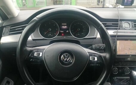 Volkswagen Passat B8 рестайлинг, 2017 год, 1 690 000 рублей, 11 фотография