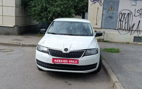 Skoda Rapid I, 2017 год, 700 000 рублей, 2 фотография