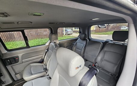 Hyundai Grand Starex Grand Starex I рестайлинг 2, 2017 год, 2 600 000 рублей, 16 фотография