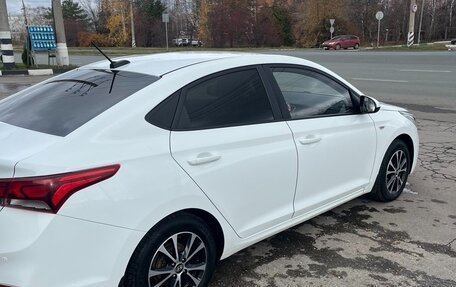 Hyundai Solaris II рестайлинг, 2017 год, 1 200 000 рублей, 3 фотография