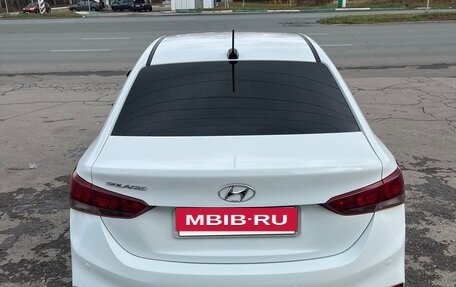 Hyundai Solaris II рестайлинг, 2017 год, 1 200 000 рублей, 4 фотография