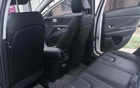 Hyundai Elantra, 2022 год, 1 060 000 рублей, 6 фотография