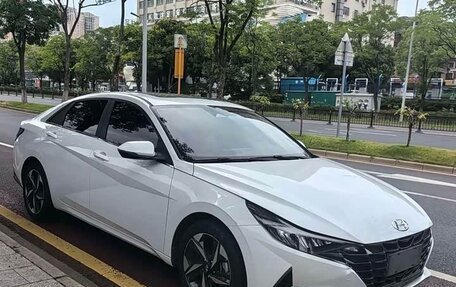 Hyundai Elantra, 2022 год, 1 060 000 рублей, 3 фотография