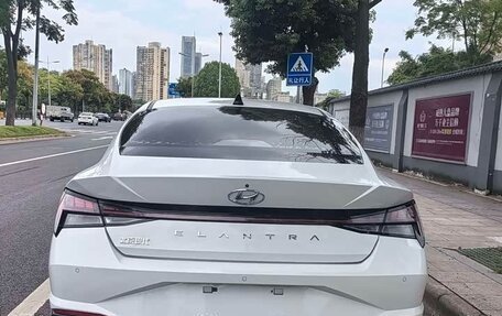 Hyundai Elantra, 2022 год, 1 060 000 рублей, 8 фотография