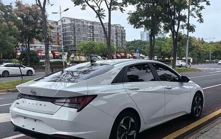 Hyundai Elantra, 2022 год, 1 060 000 рублей, 9 фотография