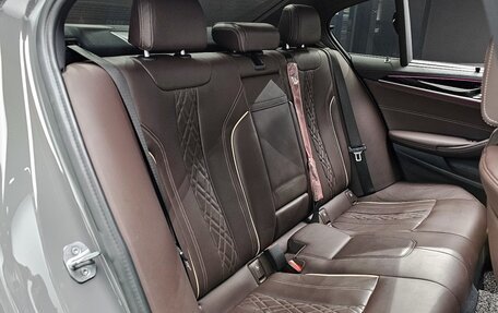 BMW 5 серия, 2022 год, 4 490 001 рублей, 10 фотография