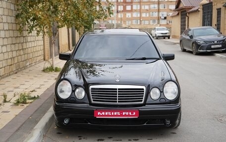 Mercedes-Benz E-Класс AMG, 1998 год, 1 550 000 рублей, 1 фотография