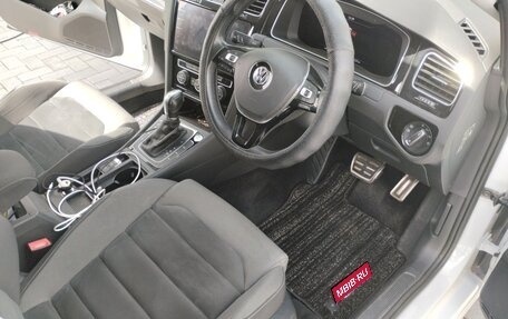 Volkswagen Golf VII, 2017 год, 1 740 000 рублей, 3 фотография