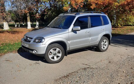 Chevrolet Niva I рестайлинг, 2019 год, 870 000 рублей, 9 фотография