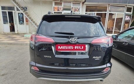 Toyota RAV4, 2018 год, 2 600 000 рублей, 4 фотография