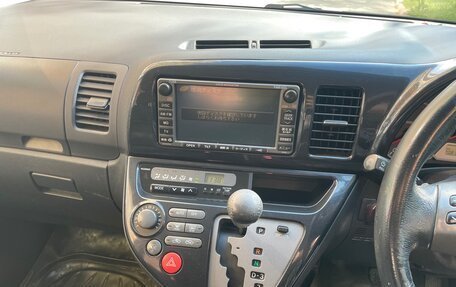 Toyota Wish II, 2004 год, 850 000 рублей, 5 фотография