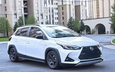 Toyota Yaris XP150 рестайлинг, 2021 год, 1 200 000 рублей, 2 фотография