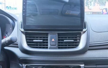 Toyota Yaris XP150 рестайлинг, 2021 год, 1 200 000 рублей, 17 фотография