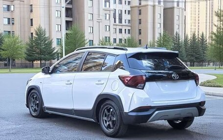 Toyota Yaris XP150 рестайлинг, 2021 год, 1 200 000 рублей, 18 фотография