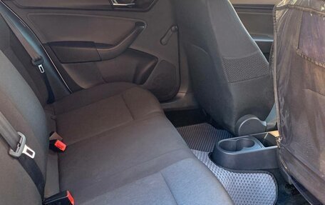 Skoda Rapid I, 2017 год, 1 210 000 рублей, 14 фотография