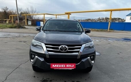 Toyota Fortuner II, 2018 год, 2 750 000 рублей, 2 фотография