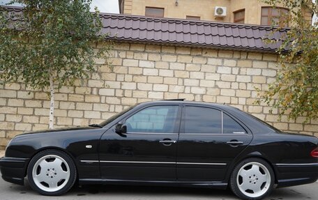 Mercedes-Benz E-Класс AMG, 1998 год, 1 550 000 рублей, 3 фотография