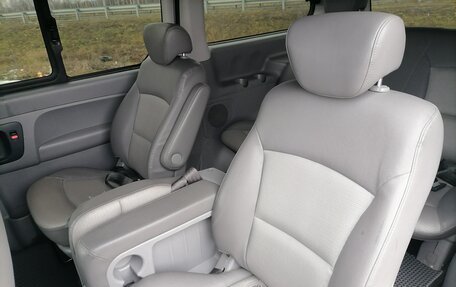 Hyundai Grand Starex Grand Starex I рестайлинг 2, 2008 год, 1 100 000 рублей, 17 фотография