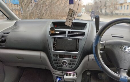 Toyota Opa I рестайлинг, 2001 год, 490 000 рублей, 13 фотография