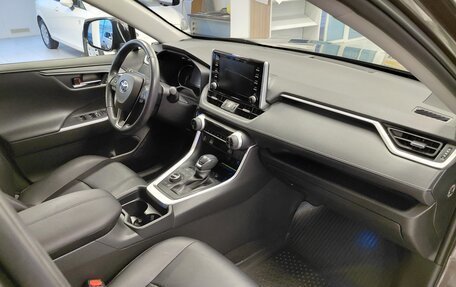 Toyota RAV4, 2020 год, 3 870 000 рублей, 7 фотография