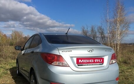 Hyundai Solaris II рестайлинг, 2011 год, 820 000 рублей, 6 фотография