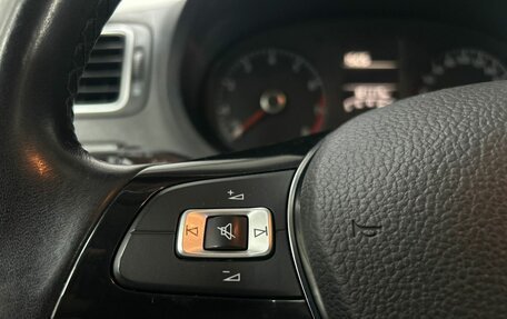 Volkswagen Polo VI (EU Market), 2015 год, 995 000 рублей, 17 фотография