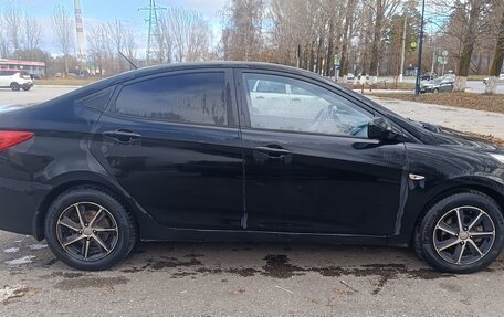 Hyundai Solaris II рестайлинг, 2014 год, 860 000 рублей, 5 фотография