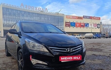 Hyundai Solaris II рестайлинг, 2014 год, 860 000 рублей, 2 фотография