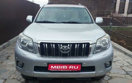 Toyota Land Cruiser Prado 150 рестайлинг 2, 2011 год, 3 650 000 рублей, 1 фотография