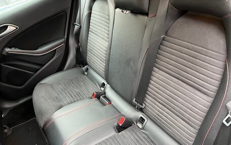 Mercedes-Benz GLA, 2015 год, 2 000 000 рублей, 15 фотография