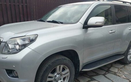 Toyota Land Cruiser Prado 150 рестайлинг 2, 2011 год, 3 650 000 рублей, 2 фотография