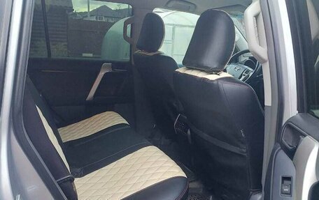 Toyota Land Cruiser Prado 150 рестайлинг 2, 2011 год, 3 650 000 рублей, 7 фотография