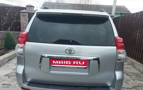 Toyota Land Cruiser Prado 150 рестайлинг 2, 2011 год, 3 650 000 рублей, 3 фотография