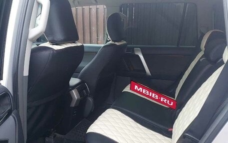 Toyota Land Cruiser Prado 150 рестайлинг 2, 2011 год, 3 650 000 рублей, 8 фотография