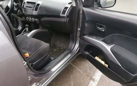 Mitsubishi Outlander III рестайлинг 3, 2008 год, 980 000 рублей, 18 фотография